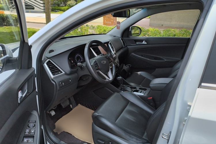 Used Hyundai Tucson 2018 1.6T Dual-Clutch Two-Wheel Drive 15th Anniversary Special Edition Driver Seat