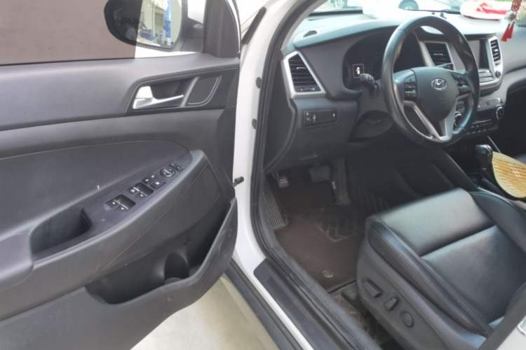 Used Hyundai Tucson 2018 1.6T Dual-Clutch Two-Wheel Drive 15th Anniversary Special Edition Driver Seat