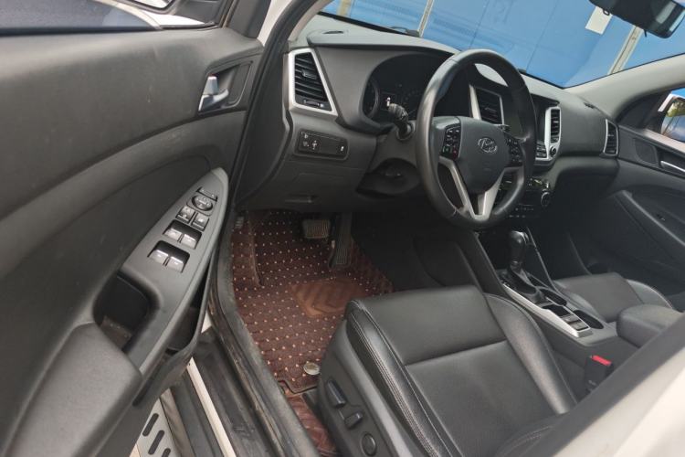 Used Hyundai Tucson 2018 1.6T Dual-Clutch Two-Wheel Drive 15th Anniversary Special Edition Driver Seat