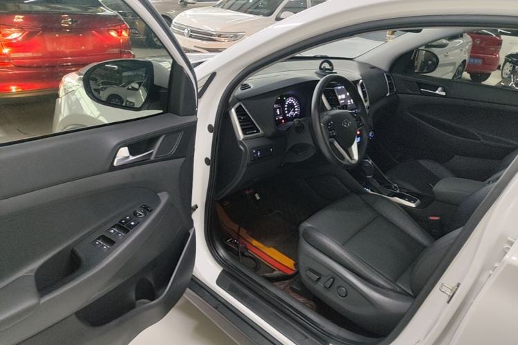Used Hyundai Tucson 2018 1.6T Dual-Clutch Two-Wheel Drive 15th Anniversary Special Edition Driver Seat