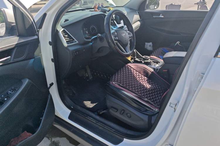 Used Hyundai Tucson 2018 1.6T Dual-Clutch Two-Wheel Drive 15th Anniversary Special Edition Driver Seat