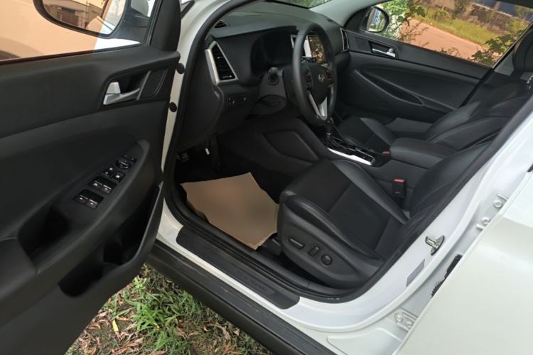 Used Hyundai Tucson 2018 1.6T Dual-Clutch Two-Wheel Drive 15th Anniversary Special Edition Driver Seat