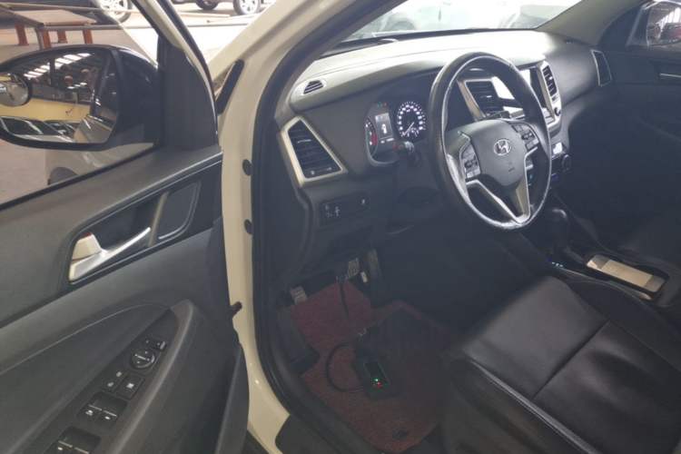 Used Hyundai Tucson 2018 1.6T Dual-Clutch Two-Wheel Drive 15th Anniversary Special Edition Driver Seat