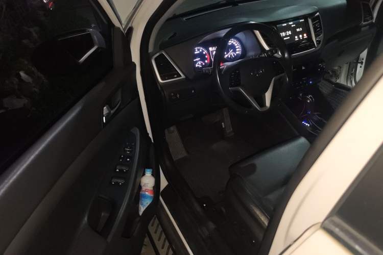 Used Hyundai Tucson 2018 1.6T Dual-Clutch Two-Wheel Drive 15th Anniversary Special Edition Driver Seat