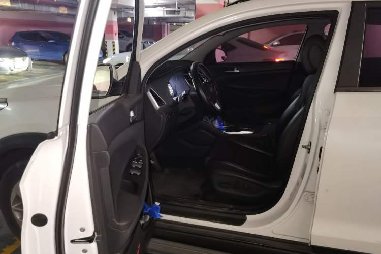 Used Hyundai Tucson 2018 1.6T Dual-Clutch Two-Wheel Drive 15th Anniversary Special Edition Driver Seat