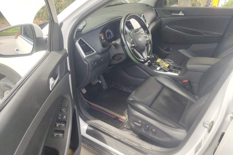 Used Hyundai Tucson 2018 1.6T Dual-Clutch Two-Wheel Drive 15th Anniversary Special Edition Driver Seat
