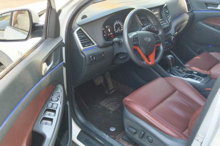 Used Hyundai Tucson 2018 1.6T Dual-Clutch Two-Wheel Drive 15th Anniversary Special Edition Driver Seat