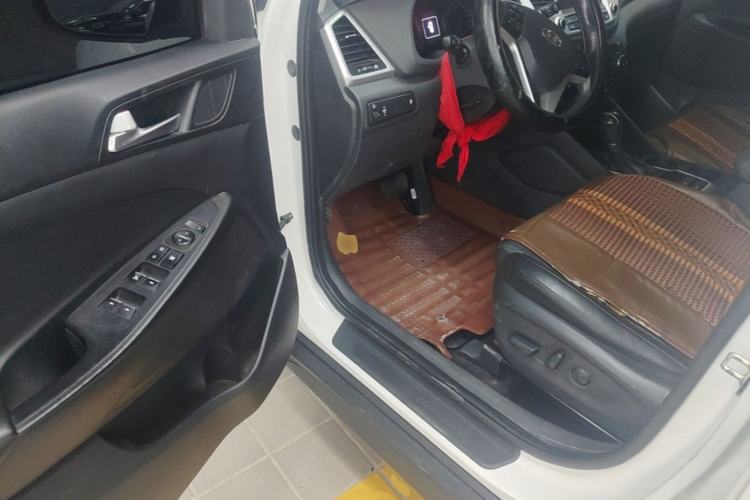 Used Hyundai Tucson 2018 1.6T Dual-Clutch Two-Wheel Drive 15th Anniversary Special Edition Driver Seat