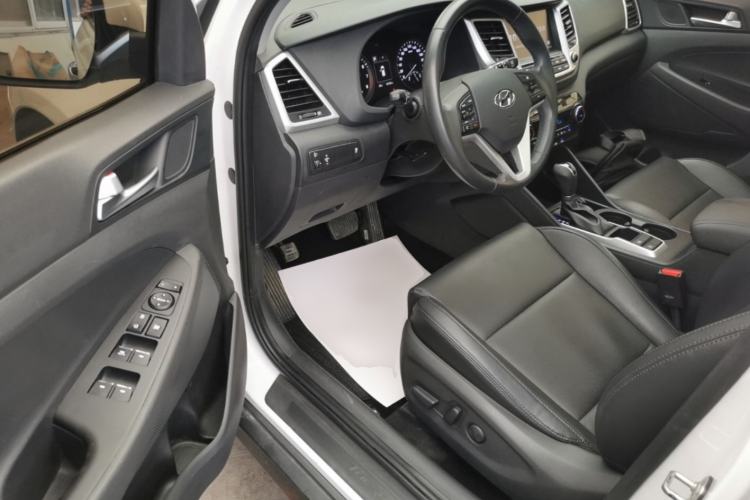 Used Hyundai Tucson 2018 1.6T Dual-Clutch Two-Wheel Drive 15th Anniversary Special Edition Driver Seat