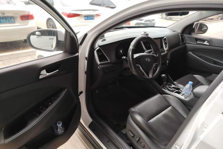 Used Hyundai Tucson 2018 1.6T Dual-Clutch Two-Wheel Drive 15th Anniversary Special Edition Driver Seat