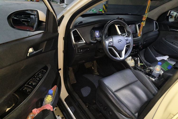 Used Hyundai Tucson 2018 1.6T Dual-Clutch Two-Wheel Drive 15th Anniversary Special Edition Driver Seat