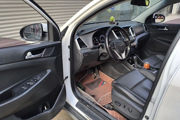 Used Hyundai Tucson 2018 1.6T Dual-Clutch Two-Wheel Drive 15th Anniversary Special Edition Driver Seat