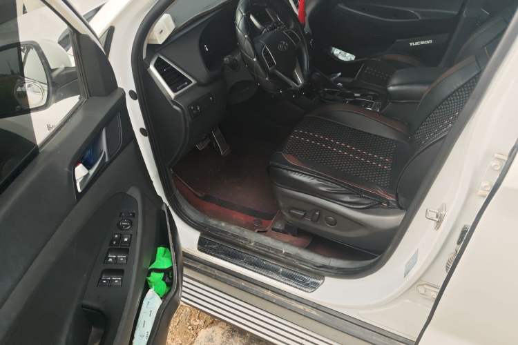 Used Hyundai Tucson 2018 1.6T Dual-Clutch Two-Wheel Drive 15th Anniversary Special Edition Driver Seat