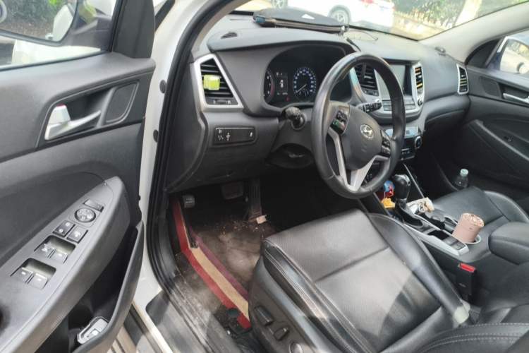 Used Hyundai Tucson 2018 1.6T Dual-Clutch Two-Wheel Drive 15th Anniversary Special Edition Driver Seat