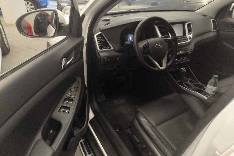 Used Hyundai Tucson 2018 1.6T Dual-Clutch Two-Wheel Drive 15th Anniversary Special Edition Driver Seat