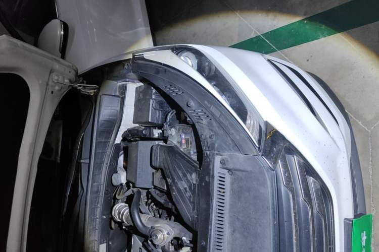 Used Hyundai Tucson 2018 1.6T Dual-Clutch Two-Wheel Drive 15th Anniversary Special Edition Engine Bay Left