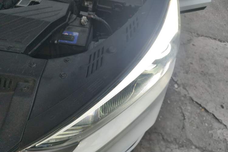 Used Hyundai Tucson 2018 1.6T Dual-Clutch Two-Wheel Drive 15th Anniversary Special Edition Engine Bay Left