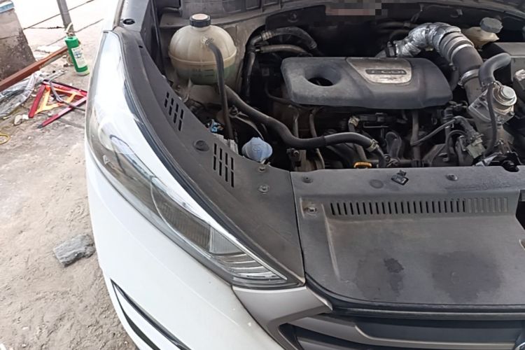 Used Hyundai Tucson 2018 1.6T Dual-Clutch Two-Wheel Drive 15th Anniversary Special Edition Engine Bay Right
