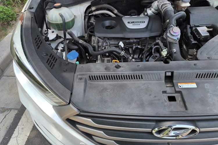 Used Hyundai Tucson 2018 1.6T Dual-Clutch Two-Wheel Drive 15th Anniversary Special Edition Engine Bay Right