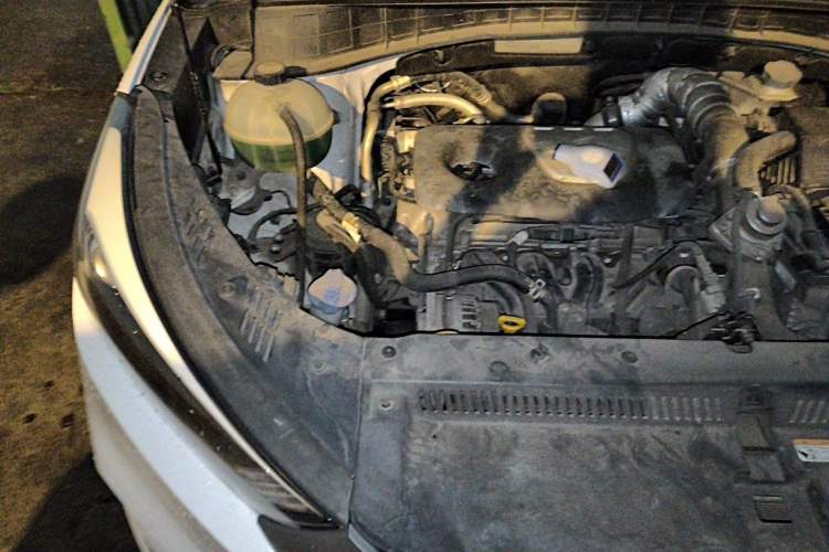 Used Hyundai Tucson 2018 1.6T Dual-Clutch Two-Wheel Drive 15th Anniversary Special Edition Engine Bay Right