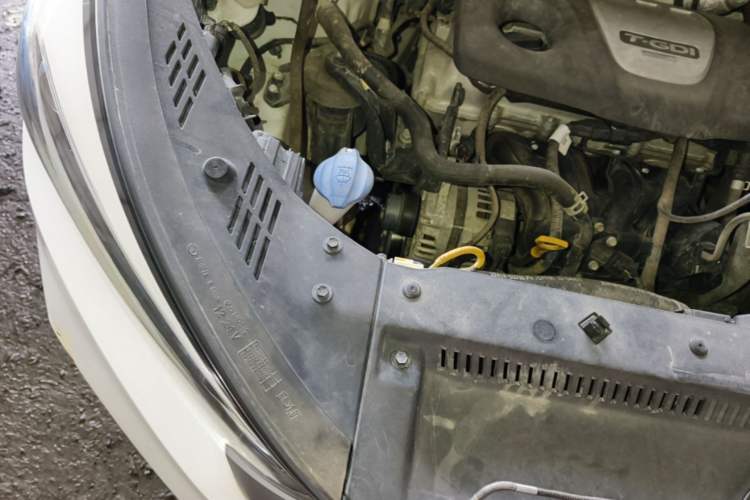 Used Hyundai Tucson 2018 1.6T Dual-Clutch Two-Wheel Drive 15th Anniversary Special Edition Engine Bay Right
