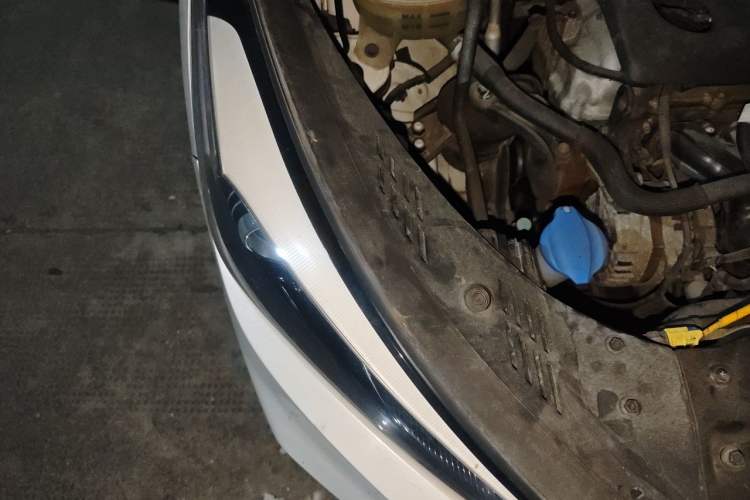 Used Hyundai Tucson 2018 1.6T Dual-Clutch Two-Wheel Drive 15th Anniversary Special Edition Engine Bay Right