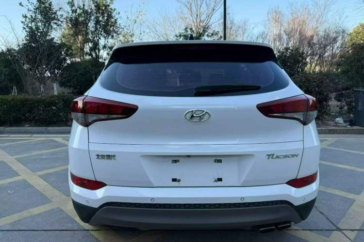 Used Hyundai Tucson 2018 1.6T Dual-Clutch Two-Wheel Drive 15th Anniversary Special Edition Exterior 2