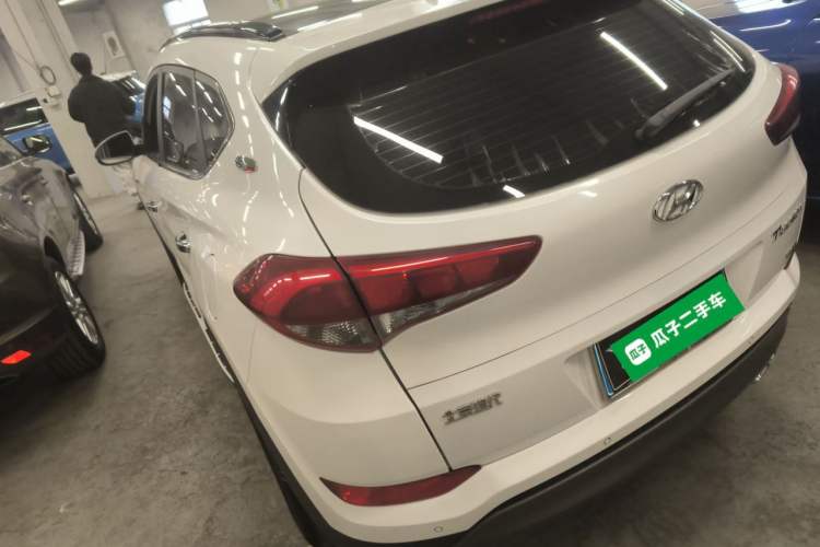 Used Hyundai Tucson 2018 1.6T Dual-Clutch Two-Wheel Drive 15th Anniversary Special Edition Exterior 2