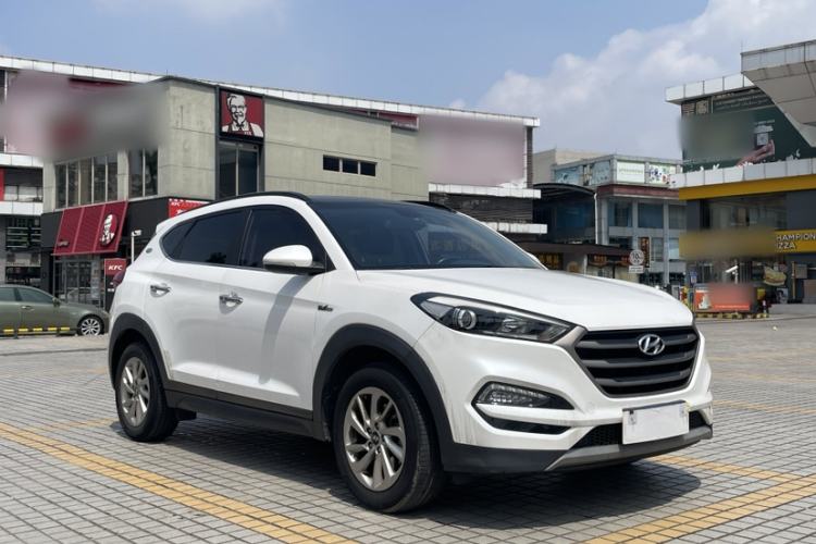 Used Hyundai Tucson 2018 1.6T Dual-Clutch Two-Wheel Drive 15th Anniversary Special Edition Exterior 5