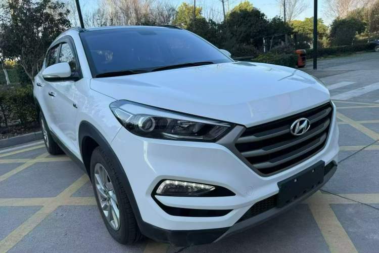 Used Hyundai Tucson 2018 1.6T Dual-Clutch Two-Wheel Drive 15th Anniversary Special Edition Exterior 5