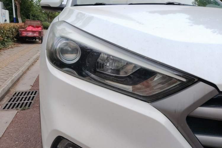 Used Hyundai Tucson 2018 1.6T Dual-Clutch Two-Wheel Drive 15th Anniversary Special Edition Exterior 6