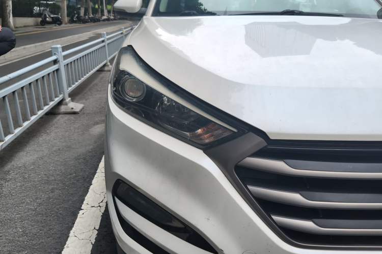 Used Hyundai Tucson 2018 1.6T Dual-Clutch Two-Wheel Drive 15th Anniversary Special Edition Exterior 6