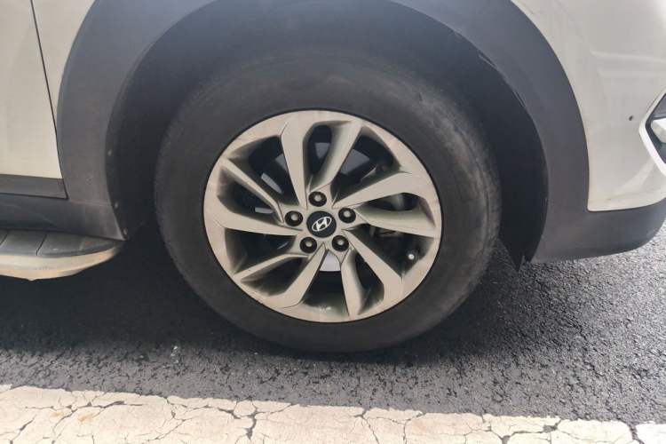 Used Hyundai Tucson 2018 1.6T Dual-Clutch Two-Wheel Drive 15th Anniversary Special Edition Exterior 7