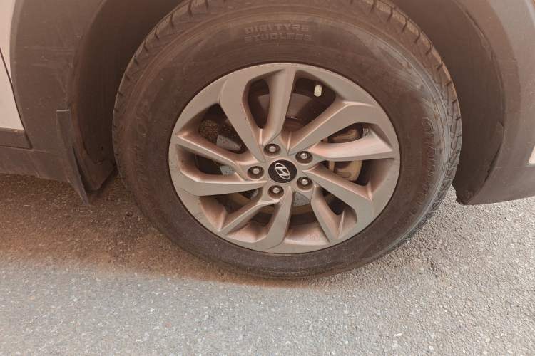 Used Hyundai Tucson 2018 1.6T Dual-Clutch Two-Wheel Drive 15th Anniversary Special Edition Exterior 7