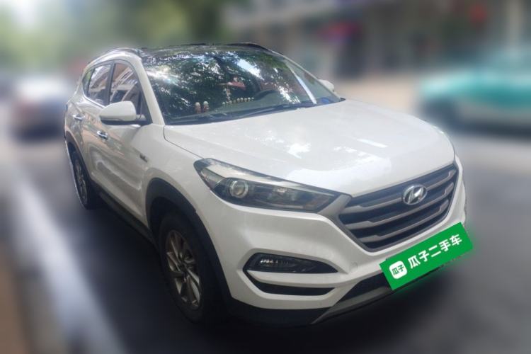 Used Hyundai Tucson 2018 1.6T Dual-Clutch Two-Wheel Drive 15th Anniversary Special Edition Front Right 45 Deg