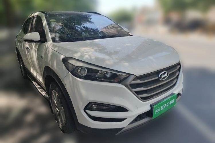 Used Hyundai Tucson 2018 1.6T Dual-Clutch Two-Wheel Drive 15th Anniversary Special Edition Front Right 45 Deg