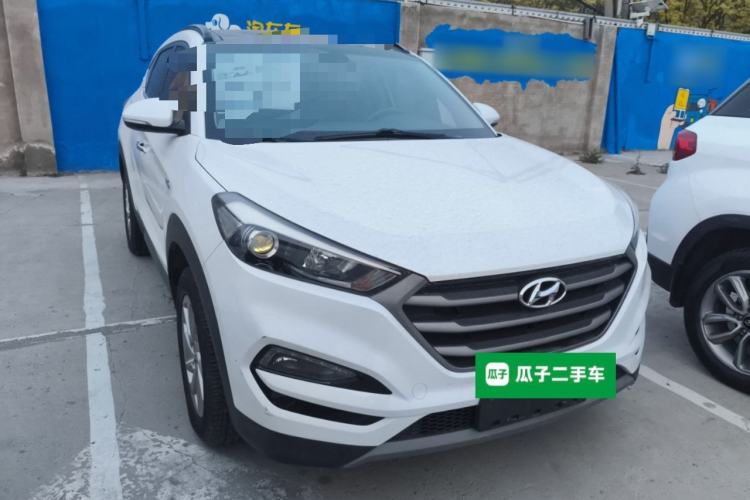 Used Hyundai Tucson 2018 1.6T Dual-Clutch Two-Wheel Drive 15th Anniversary Special Edition Front Right 45 Deg