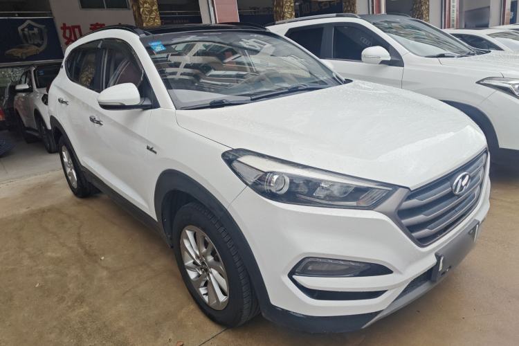 Used Hyundai Tucson 2018 1.6T Dual-Clutch Two-Wheel Drive 15th Anniversary Special Edition Front Right 45 Deg
