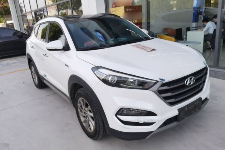 Used Hyundai Tucson 2018 1.6T Dual-Clutch Two-Wheel Drive 15th Anniversary Special Edition Front Right 45 Deg