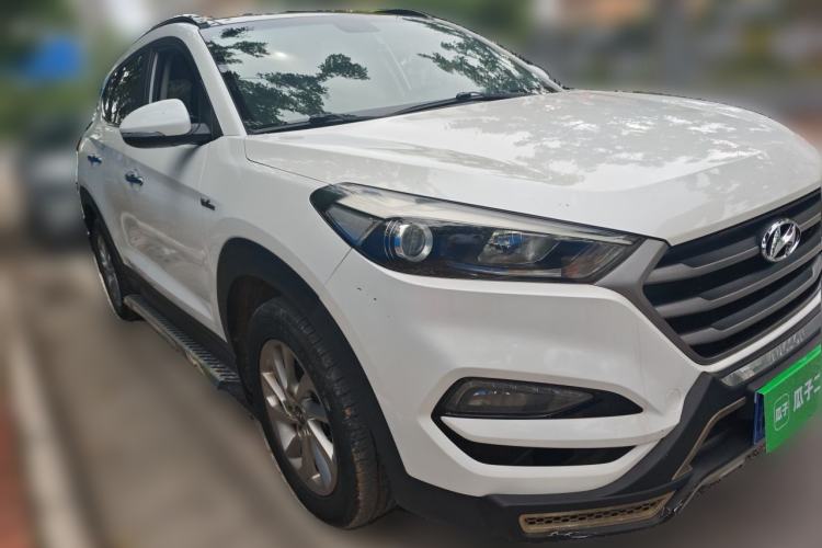 Used Hyundai Tucson 2018 1.6T Dual-Clutch Two-Wheel Drive 15th Anniversary Special Edition Front Right 45 Deg