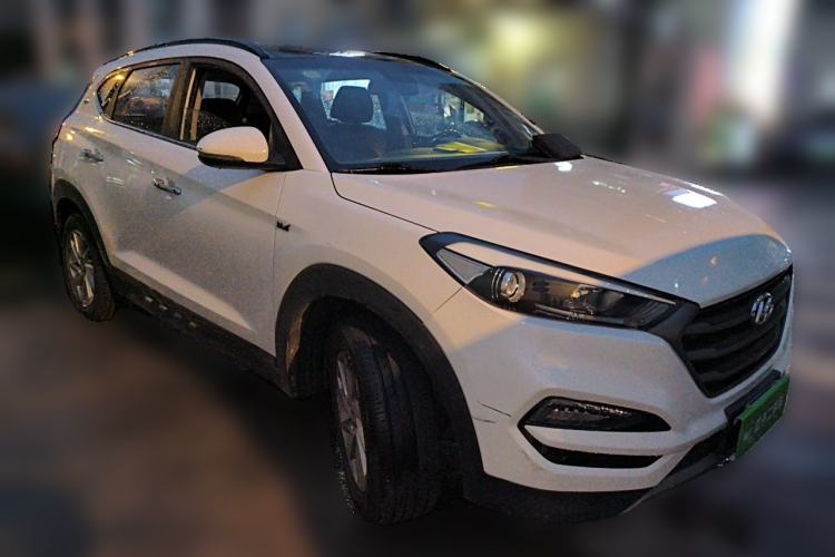 Used Hyundai Tucson 2018 1.6T Dual-Clutch Two-Wheel Drive 15th Anniversary Special Edition Front Right 45 Deg