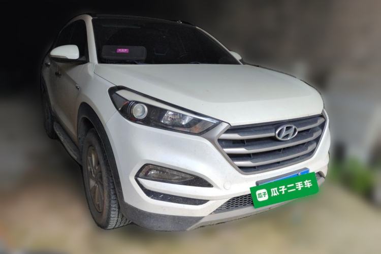 Used Hyundai Tucson 2018 1.6T Dual-Clutch Two-Wheel Drive 15th Anniversary Special Edition Front Right 45 Deg