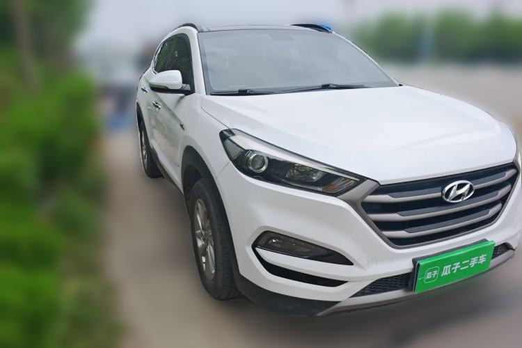 Used Hyundai Tucson 2018 1.6T Dual-Clutch Two-Wheel Drive 15th Anniversary Special Edition Front Right 45 Deg