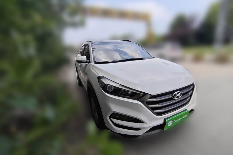 Used Hyundai Tucson 2018 1.6T Dual-Clutch Two-Wheel Drive 15th Anniversary Special Edition Front Right 45 Deg
