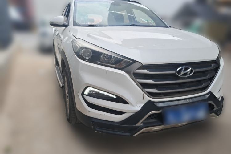 Used Hyundai Tucson 2018 1.6T Dual-Clutch Two-Wheel Drive 15th Anniversary Special Edition Front Right 45 Deg