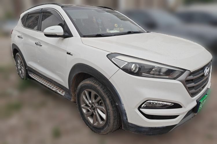 Used Hyundai Tucson 2018 1.6T Dual-Clutch Two-Wheel Drive 15th Anniversary Special Edition Front Right 45 Deg