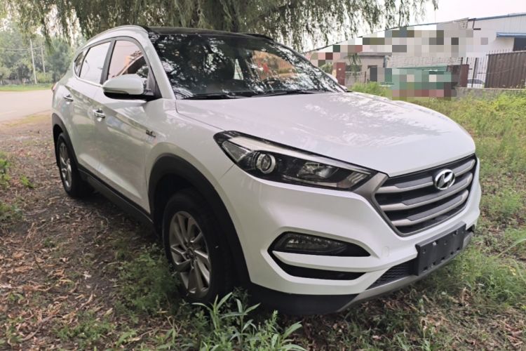 Used Hyundai Tucson 2018 1.6T Dual-Clutch Two-Wheel Drive 15th Anniversary Special Edition Front Right 45 Deg