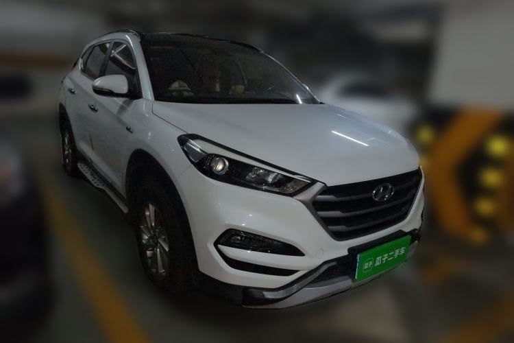 Used Hyundai Tucson 2018 1.6T Dual-Clutch Two-Wheel Drive 15th Anniversary Special Edition Front Right 45 Deg
