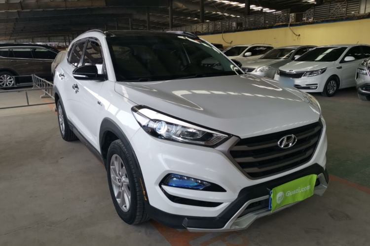 Used Hyundai Tucson 2018 1.6T Dual-Clutch Two-Wheel Drive 15th Anniversary Special Edition Front Right 45 Deg