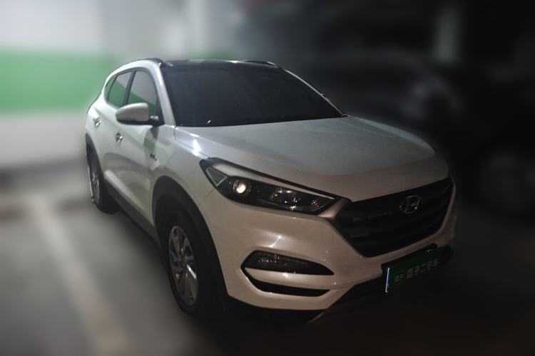 Used Hyundai Tucson 2018 1.6T Dual-Clutch Two-Wheel Drive 15th Anniversary Special Edition Front Right 45 Deg